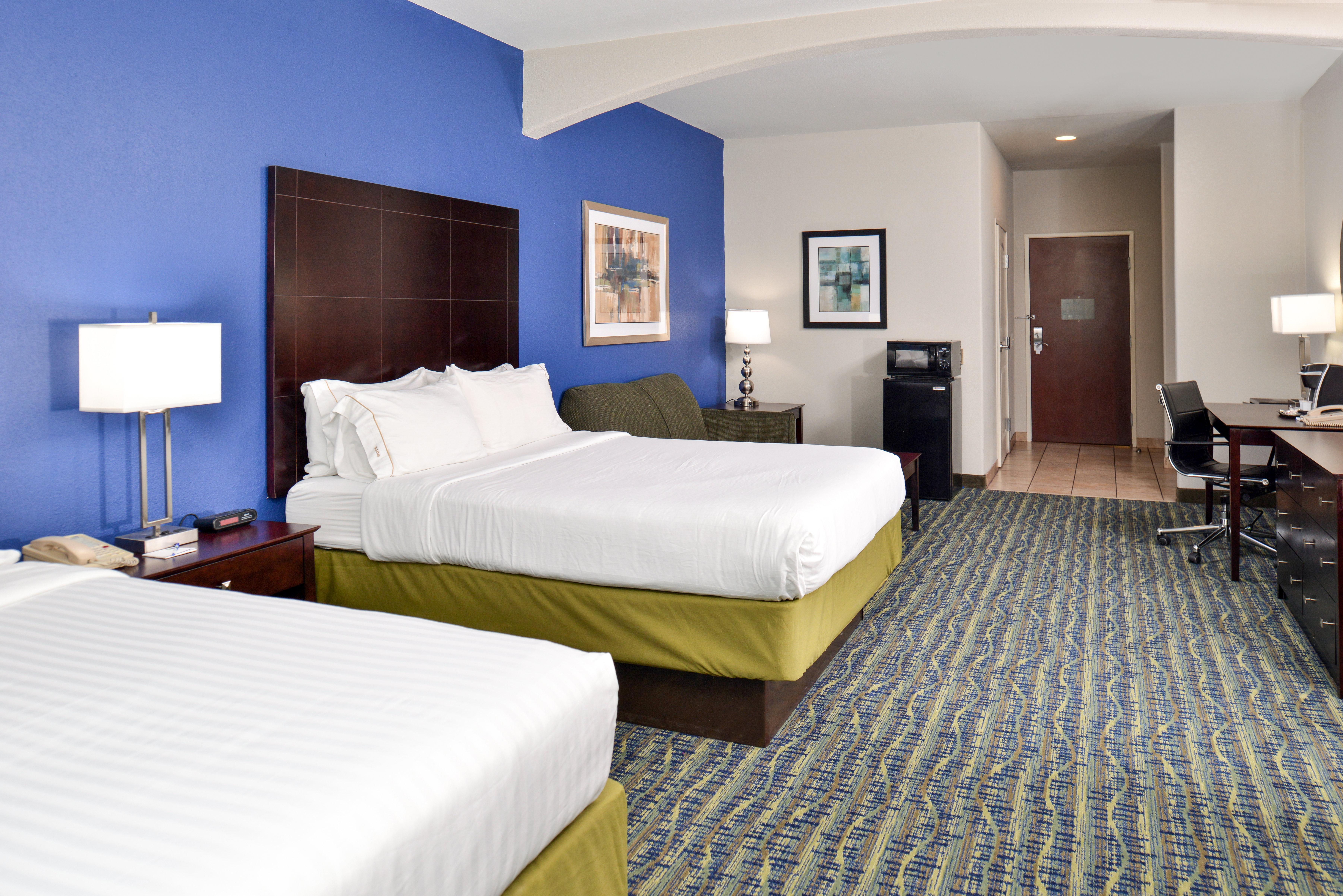 Holiday Inn Express & Suites San Antonio South Экстерьер фото