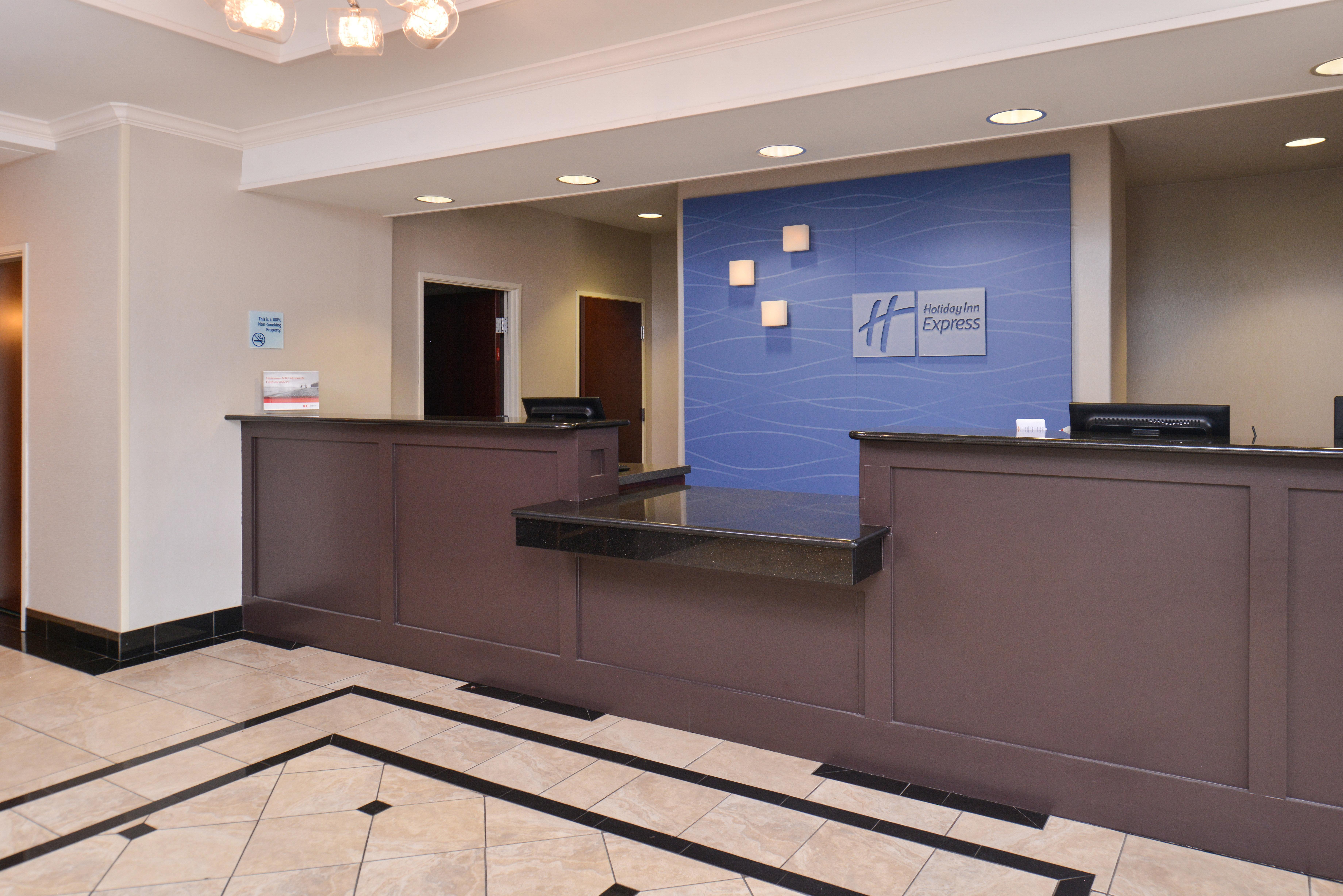 Holiday Inn Express & Suites San Antonio South Экстерьер фото