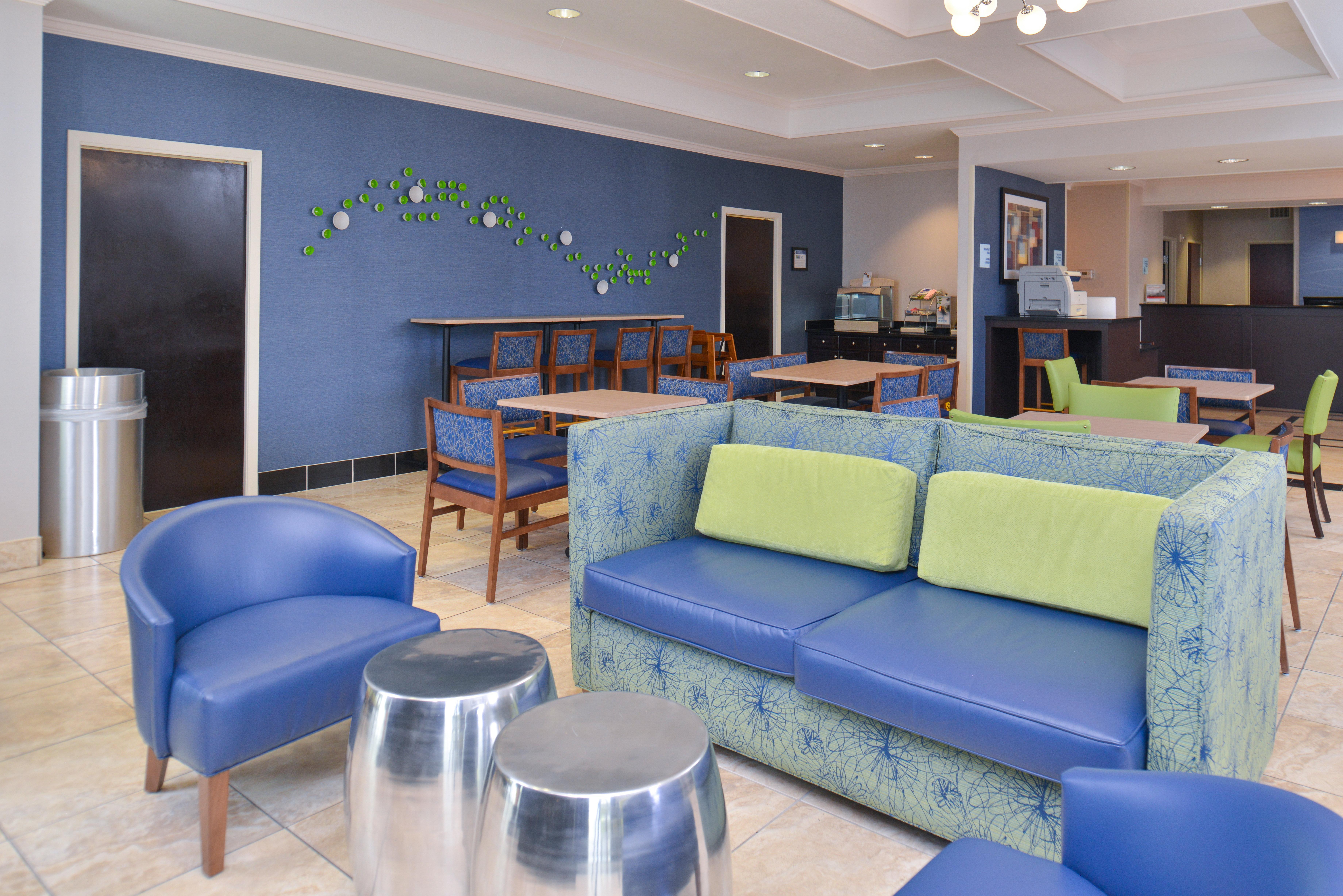 Holiday Inn Express & Suites San Antonio South Экстерьер фото