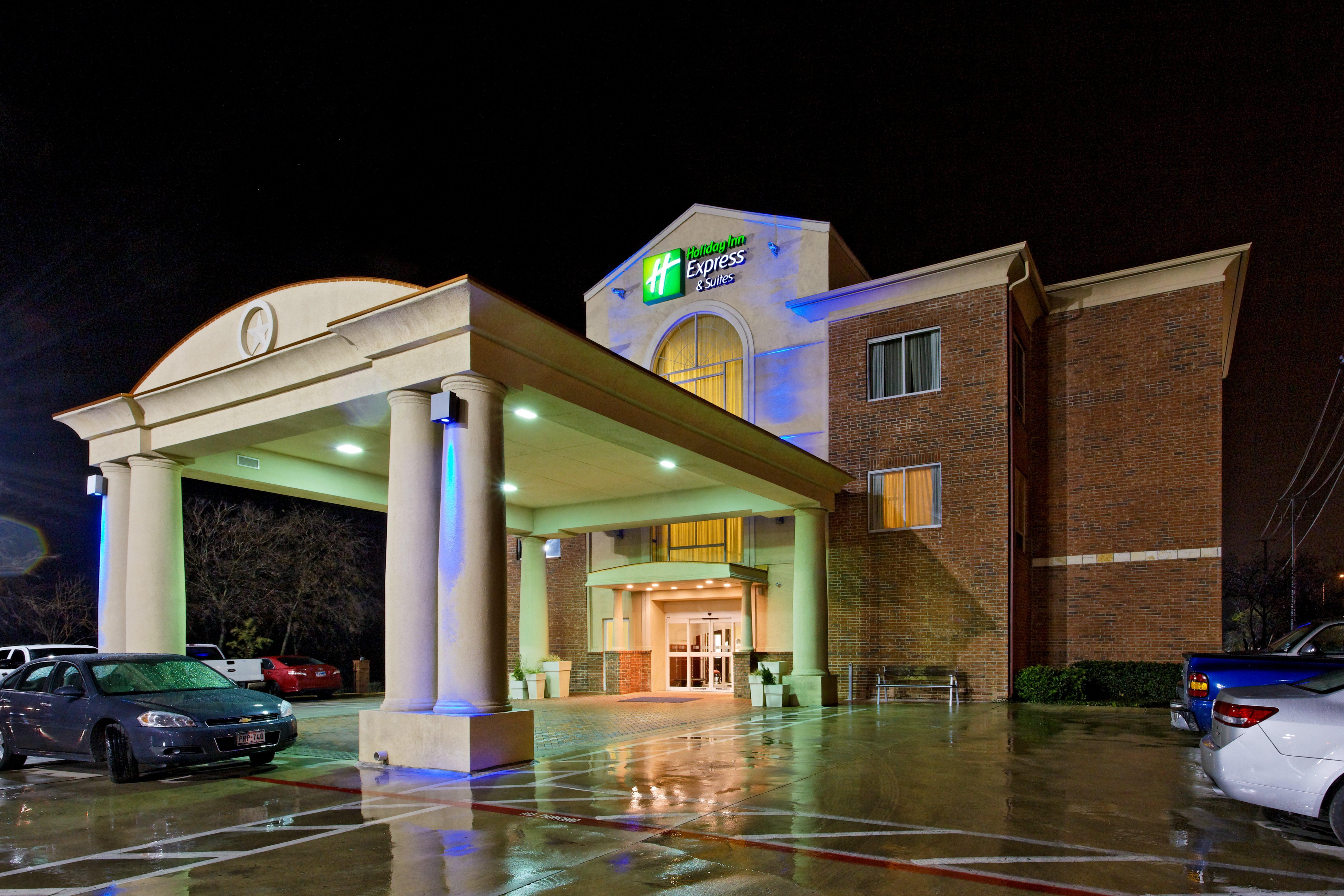 Holiday Inn Express & Suites San Antonio South Экстерьер фото