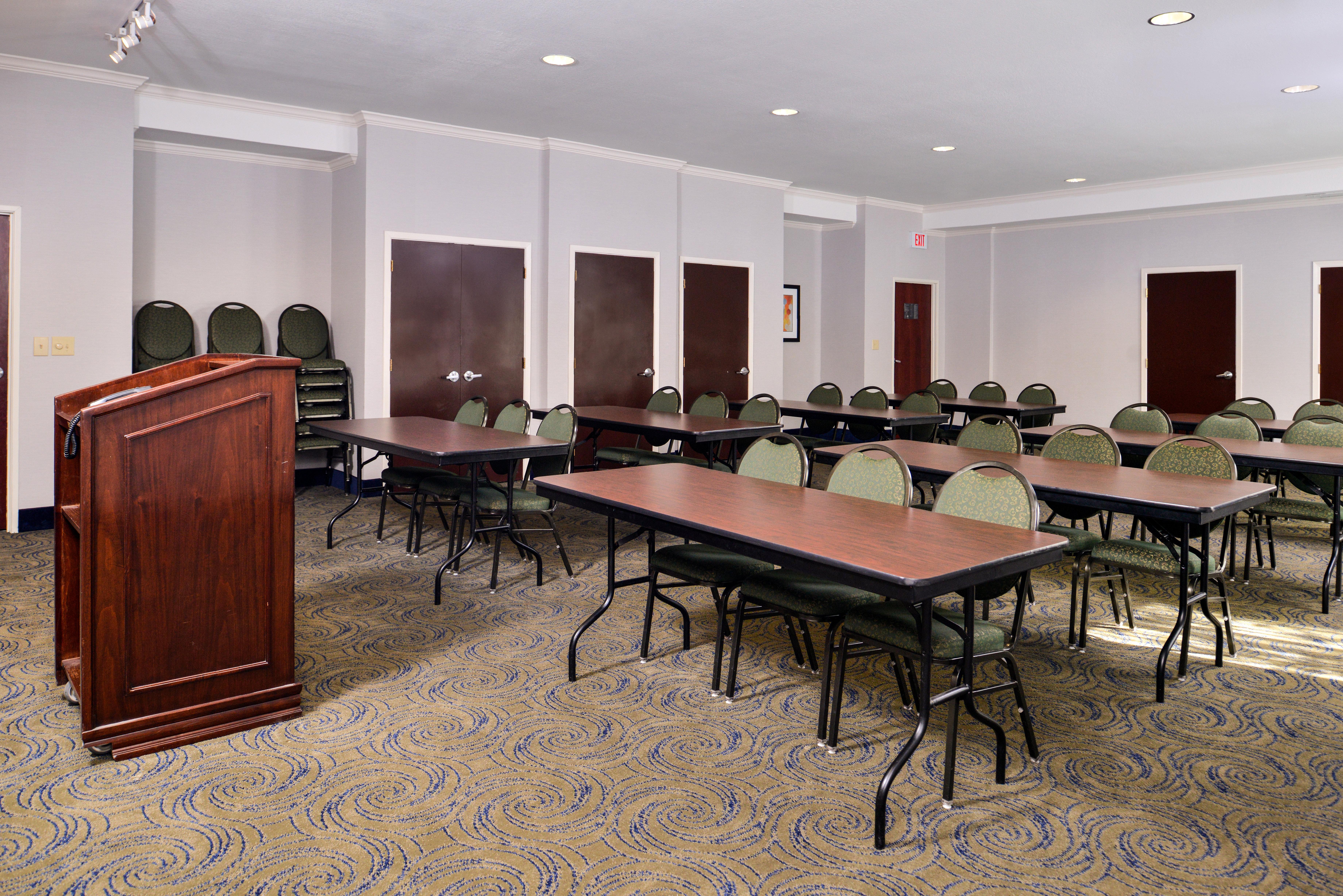 Holiday Inn Express & Suites San Antonio South Экстерьер фото