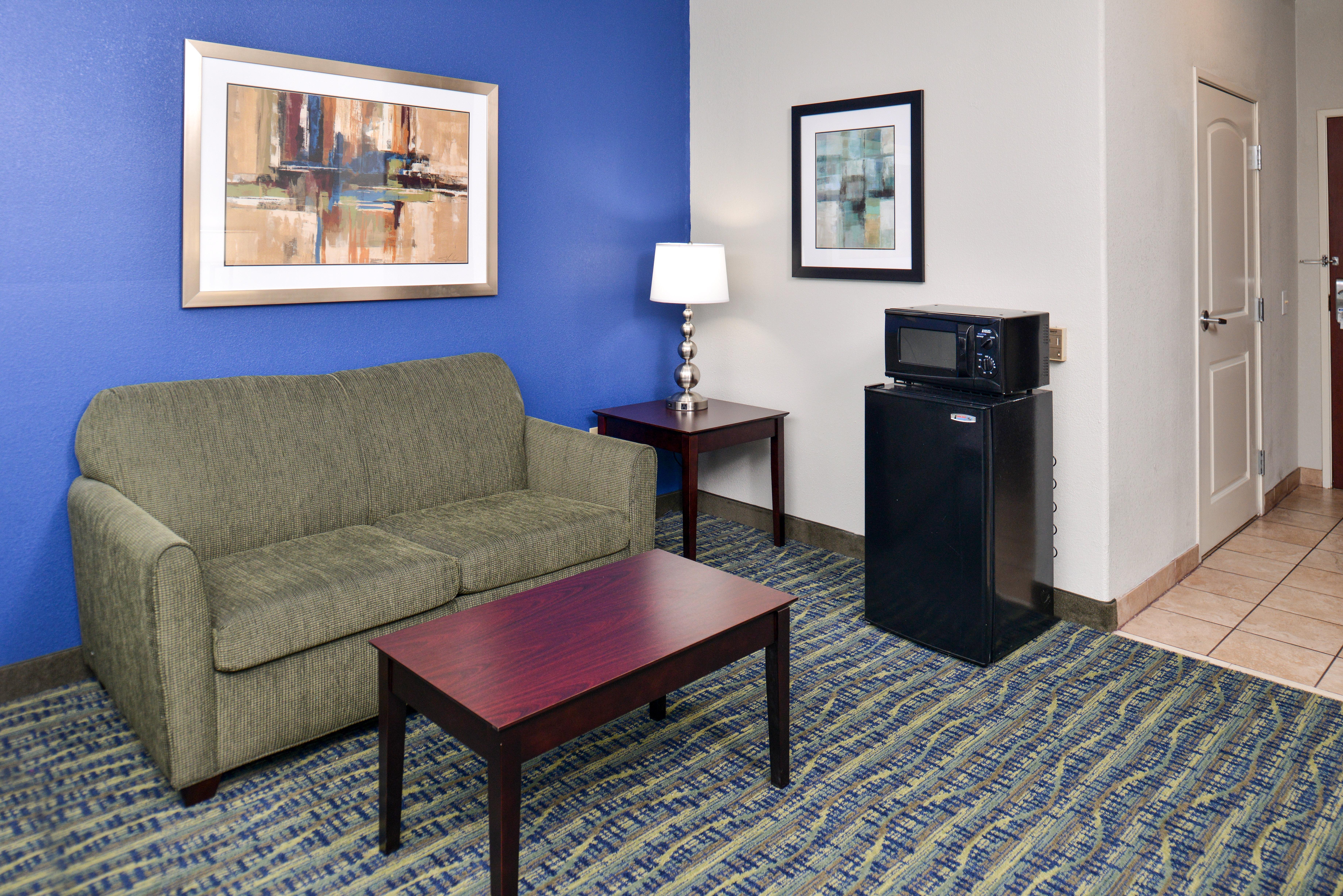 Holiday Inn Express & Suites San Antonio South Экстерьер фото