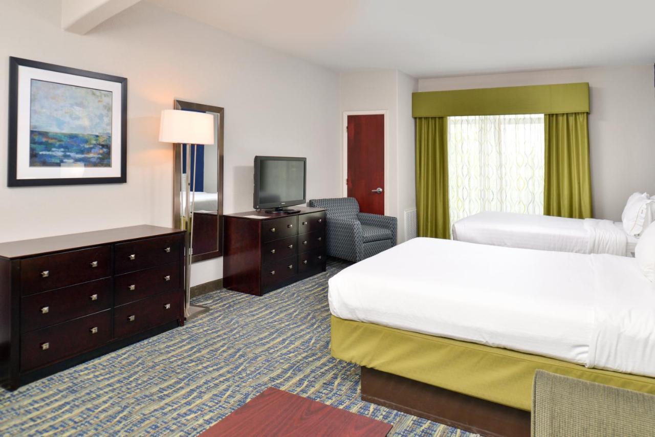Holiday Inn Express & Suites San Antonio South Экстерьер фото